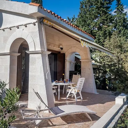 Villa Vita فيلة تروغير